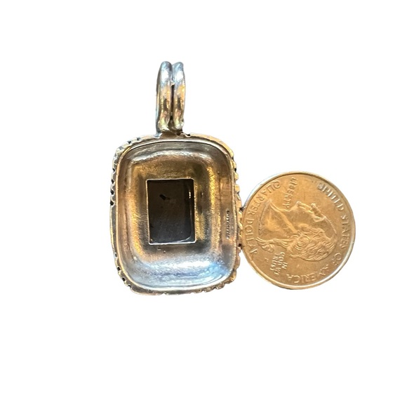 Sterling Silver and Onyx pendant - Picture 2 of 4